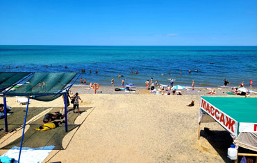 Лето в Песчаном в разгаре